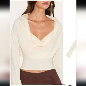 NWT PrettyLittleThing Cream Shirt Sz Small